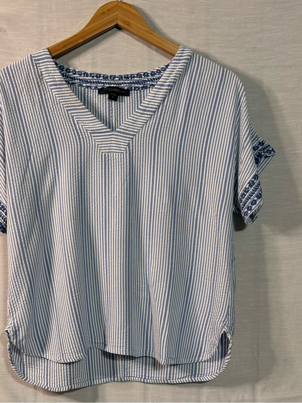 Donna Karan Blue White Striped V-Neck Sleepwear Top S